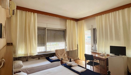 Habitación triple clásica, balcón, vistas al mar