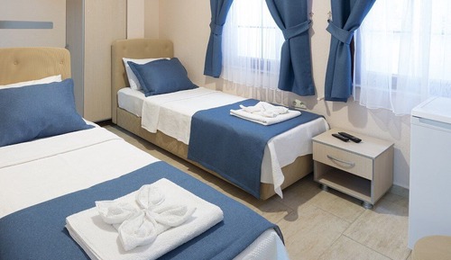 Habitación estándar con 1 cama doble o 2 individuales