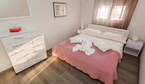 Apartamento (Comfort One Bedroom Apartment with Te)
