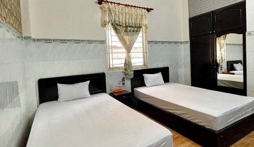 Habitación básica con 1 cama doble o 2 individuales