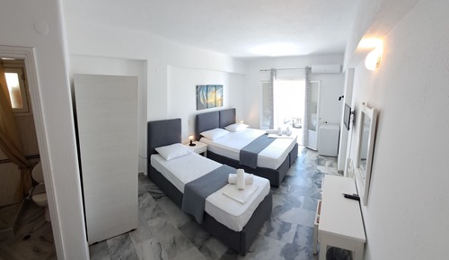 Habitación triple básica, vistas al jardín