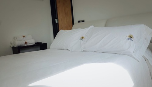 Habitación doble, 1 cama de matrimonio grande, no fumadores, en una planta alta
