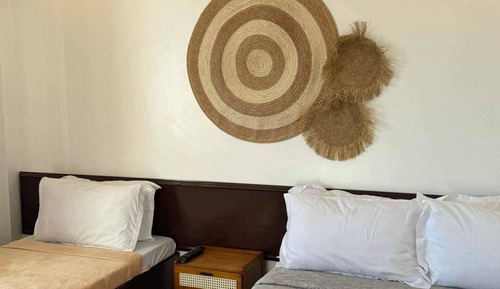 Habitación estándar con 1 cama doble o 2 individuales, vistas a la montaña