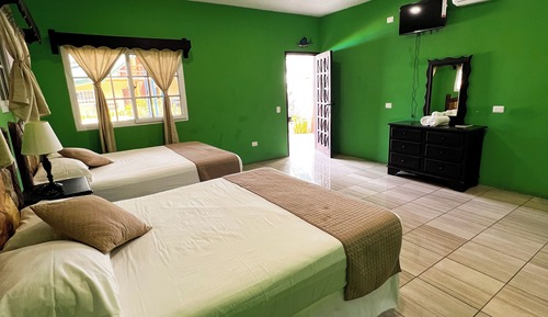 Habitación Deluxe doble, vistas a la piscina