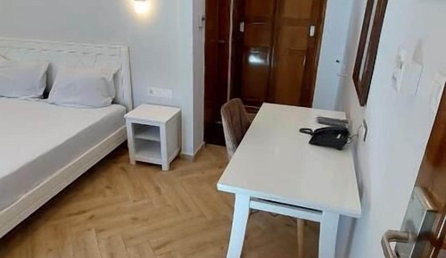 Suite estudio junior, 1 cama de matrimonio grande, vistas a la montaña
