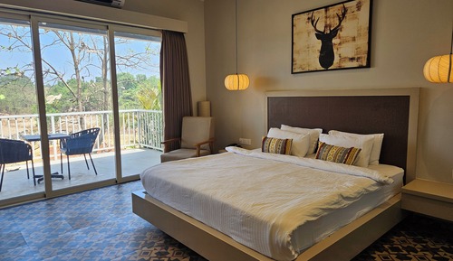 Premier River View Room With Balcony