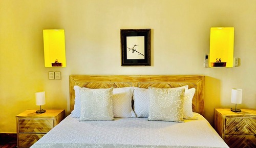 Habitación superior, 1 cama de matrimonio grande, vistas a la ciudad