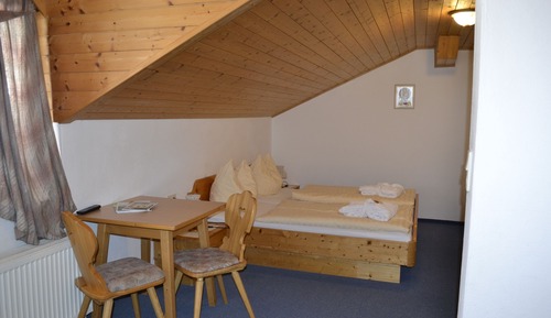 Standard Room, 1 Double Bed, Non Smoking, Mountain View