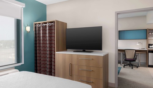 Suite, 1 cama de matrimonio, accesible para personas con discapacidad, bañera (Nonsmoking)