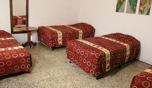 Dormitorio compartido económico