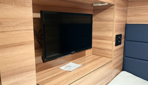 Habitación, solo para hombres, no fumadores (Capsule)