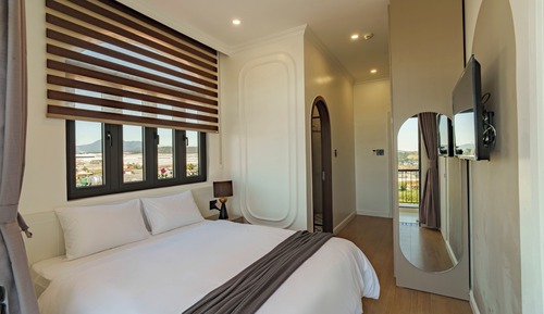 Habitación estándar doble, balcón, vistas a la ciudad