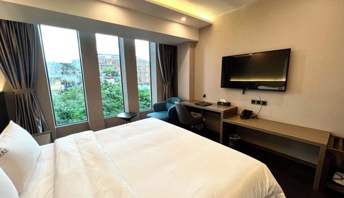 Habitación Deluxe, 1 cama de matrimonio grande, vistas a la ciudad