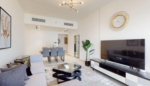 Apartamento familiar, 3 habitaciones, vistas a la ciudad
