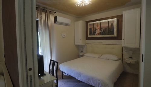 Habitación familiar con 2 camas individuales, vistas a la ciudad