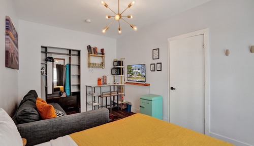 City Room, City View