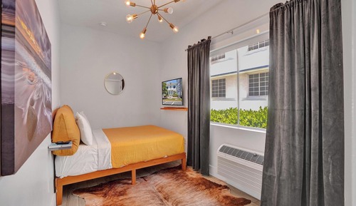 City Room, City View
