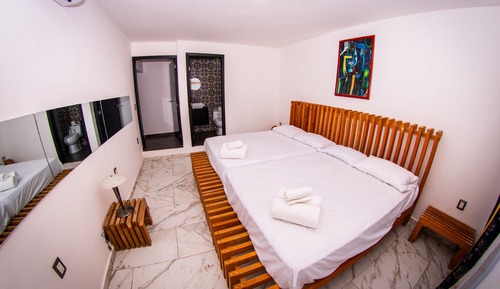 Design Quadruple Room, City View