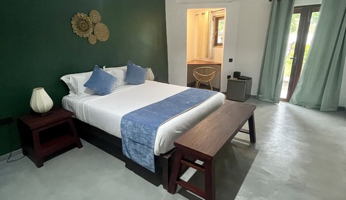 Standard Double Room, Garden View