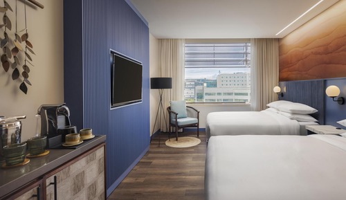 Queen Room With View