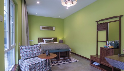 Habitación superior, 1 cama de matrimonio, vistas al patio, planta baja