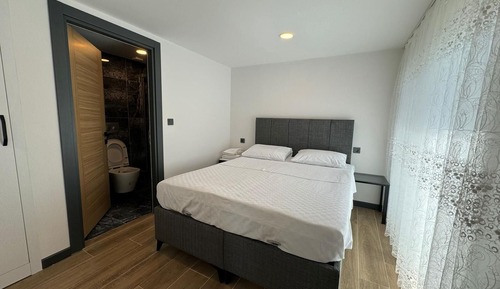 Bungalow Deluxe