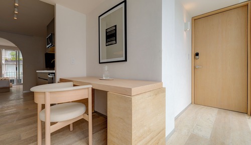 Apartamento exclusivo, balcón, vistas a la ciudad