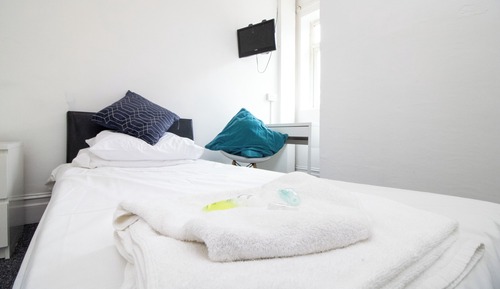Habitación básica doble, baño privado