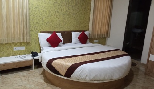 Honeymoon Room