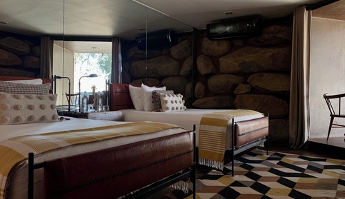 Casa 8 Two Queen Beds - Pool & Gym access