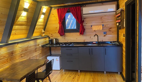 Bungalow Elite, 1 cama de matrimonio con sofá cama, vistas al valle