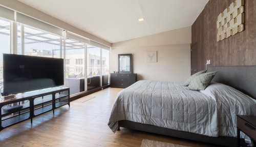 Panoramic Apartment F701