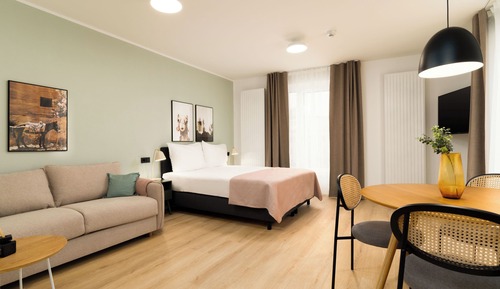 Habitación triple, balcón