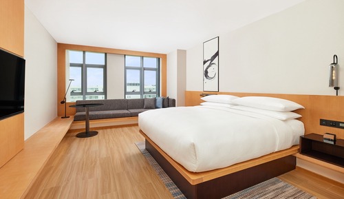 Habitación superior, 1 cama de matrimonio grande, vistas a la ciudad