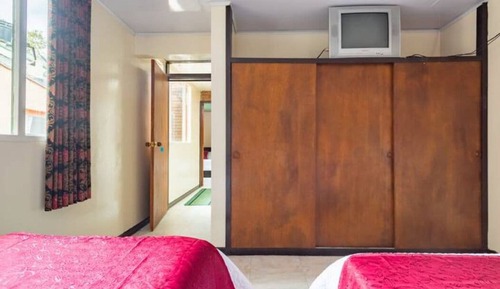 Habitación estándar con 1 cama doble o 2 individuales