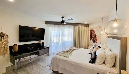 Apartamento de lujo, 3 habitaciones, vistas a la playa