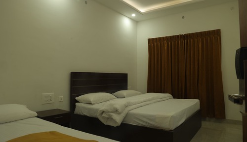 Habitación Premier con 1 cama doble o 2 individuales, balcón