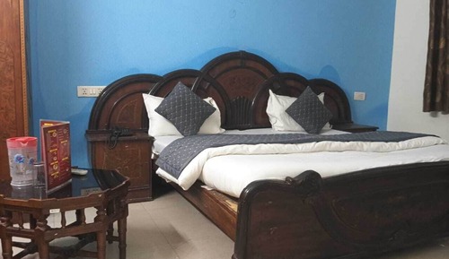 Habitación Deluxe doble, 1 cama de matrimonio grande, fumadores, vistas a la ciudad