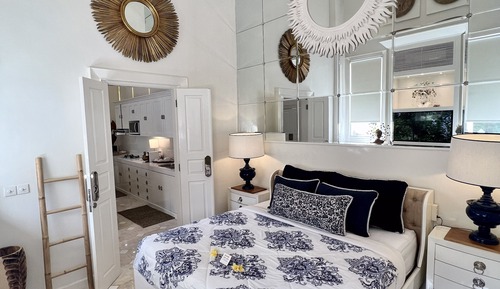 Apartamento de lujo, 1 cama de matrimonio grande, junto a la piscina