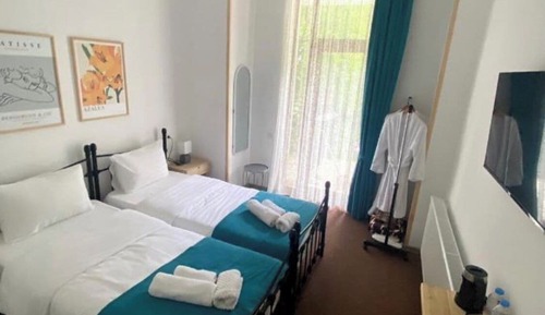 Habitación estándar con 1 cama doble o 2 individuales