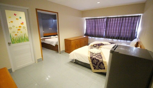 Habitación triple básica, vistas a la ciudad