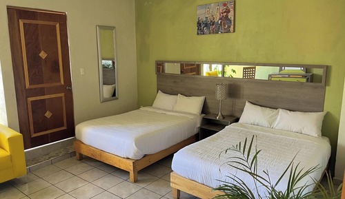 Habitación (Standard Two Beds)