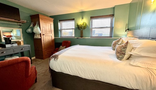 Habitación Premier con 1 cama doble o 2 individuales