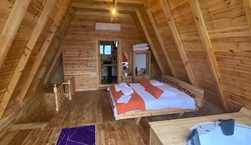 Business Chalet