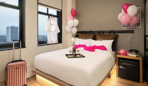 Habitación básica, 1 cama de matrimonio, vistas a la ciudad