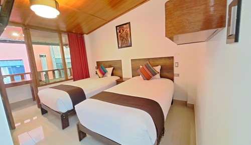 Habitación estándar con 2 camas individuales