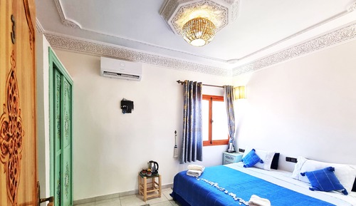 Habitación estándar con 1 cama doble o 2 individuales, vistas al jardín