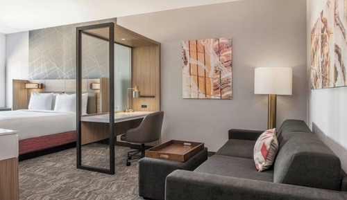 Suite estudio, 1 cama de matrimonio grande, vistas a la ciudad (Hearing Accessible)