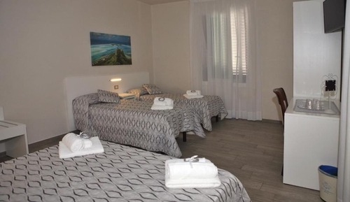 Habitación cuádruple económica