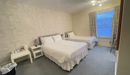 Standard Triple Room, Ensuite